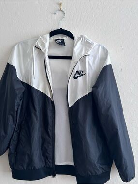 Nike Men's Black and White Colorblock Windbreaker Jacket